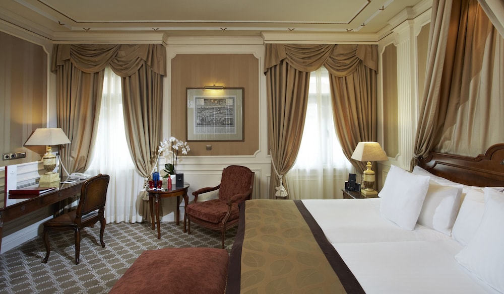 Hotel Fenix Gran Melia 10/70