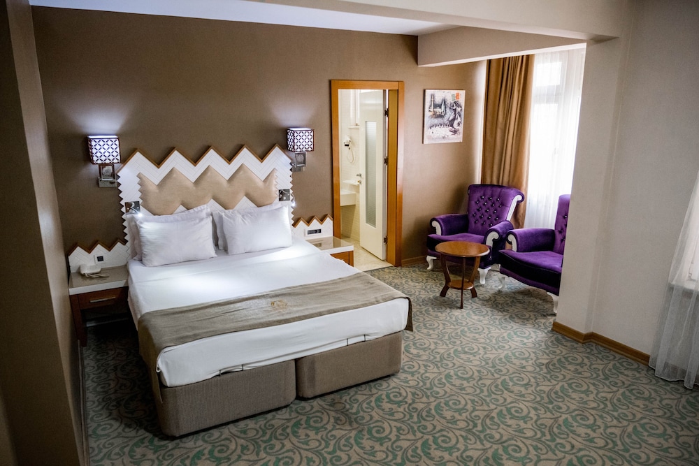Condo, Standard, Queen and Twin Beds