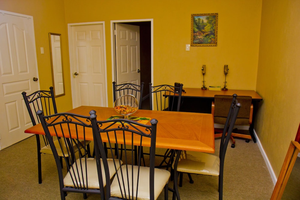 Port Of Spain Sunny Guest Apartment 6/8