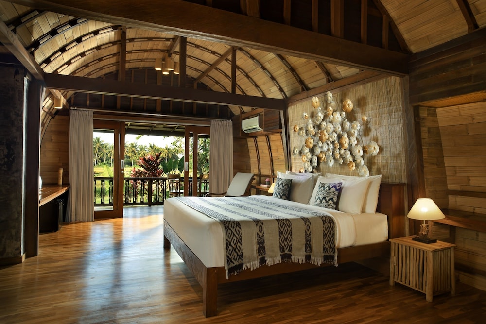 Exclusive, Suite, King Bed, Rice Field View