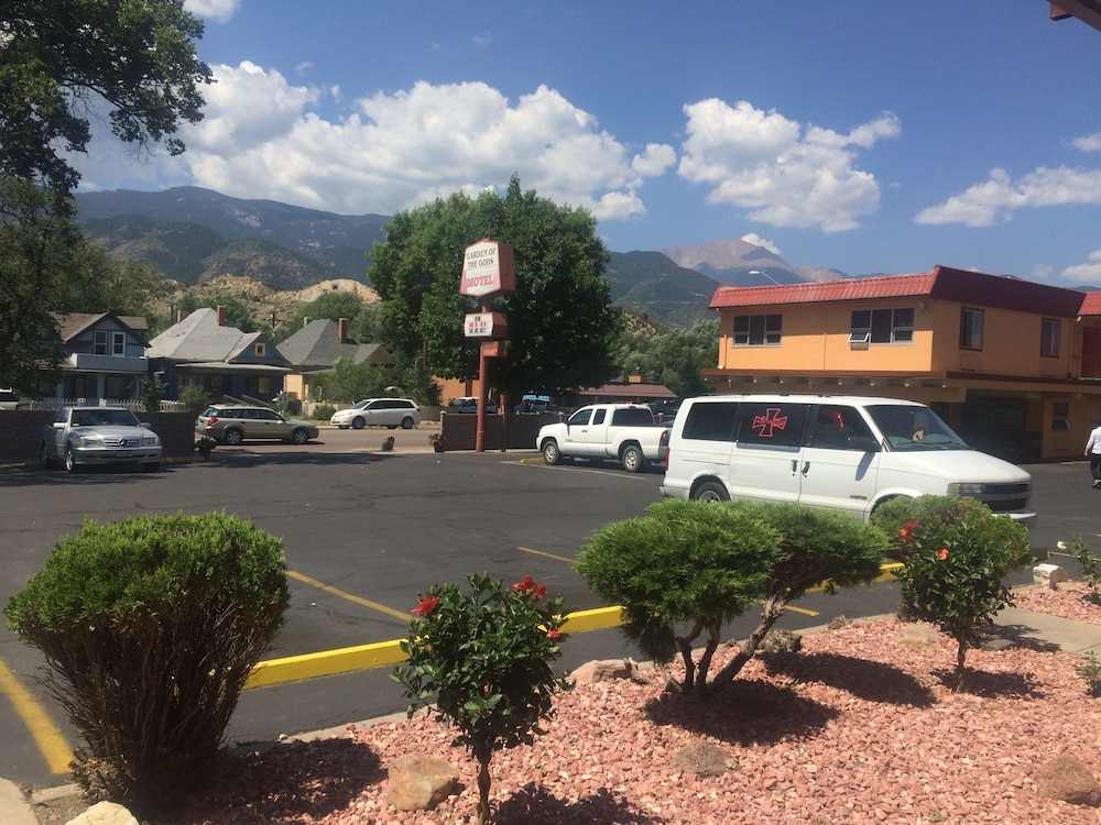 Garden Of The Gods Motel 8/58