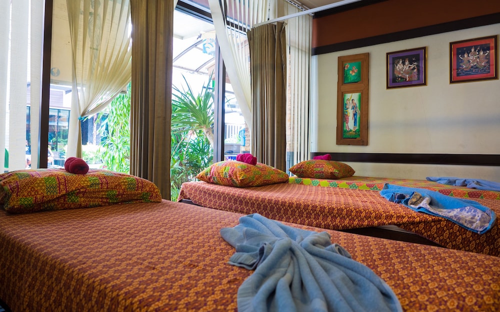 Patong Moon Inn Guesthouse 34/48