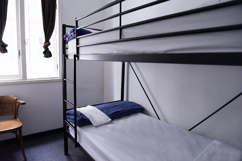 STANDARD, TWIN BEDS