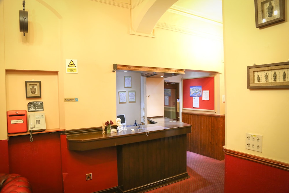 Croft Hotel 7/60