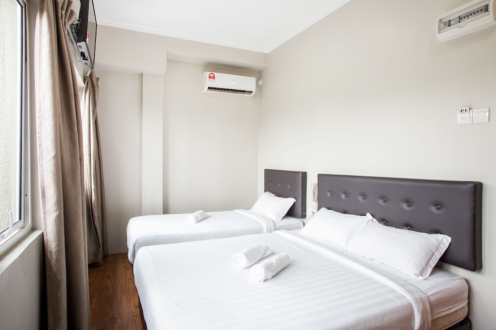 Moment Hotel 19/25