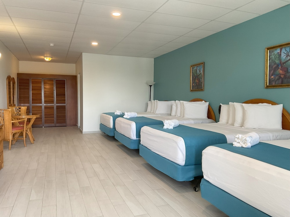 Fajardo Inn 5/50