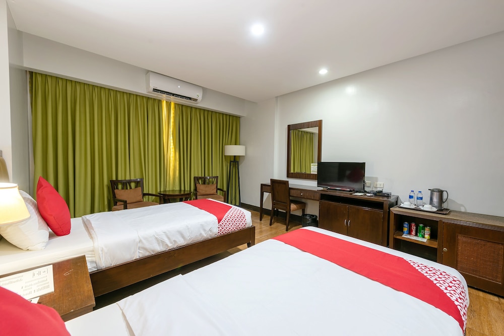 Capital O 176 Bliss Hotel 27/60
