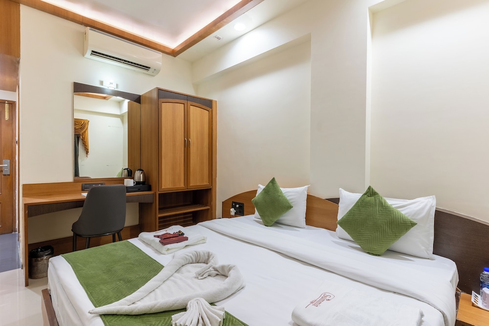 Hotel Summit 18/50