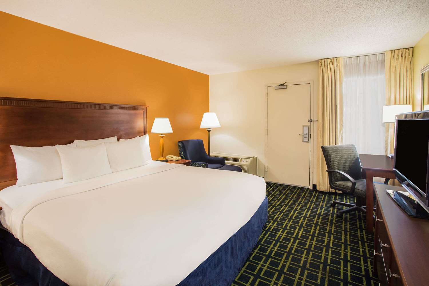 Days Inn by Wyndham Florence Near Civic Center 17/47