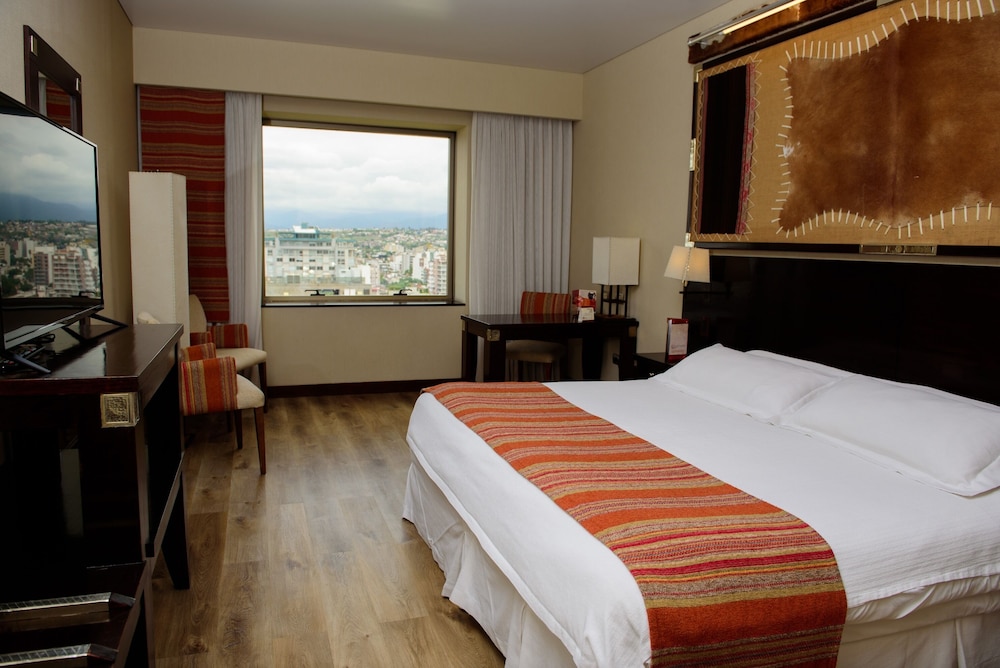 Alejandro I Hotel 20/68