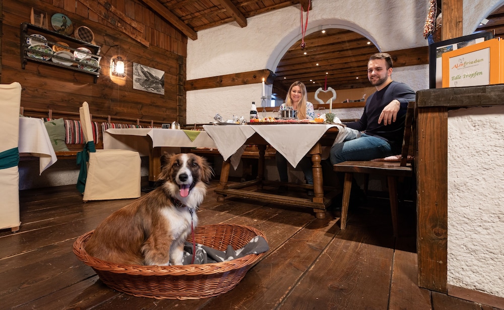 HOTEL ALMFRIEDEN 34/50
