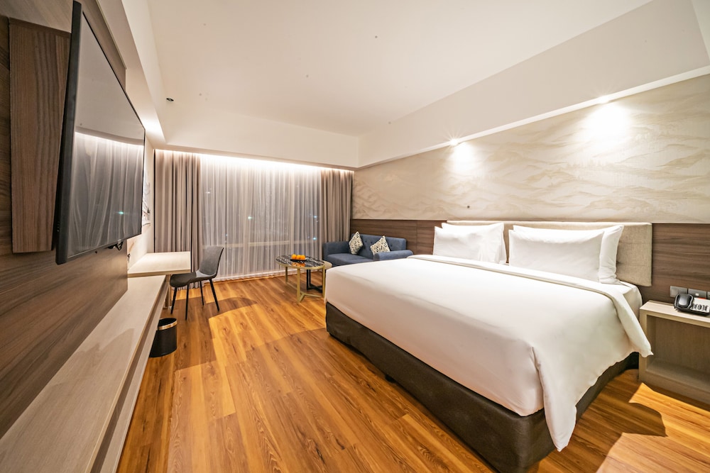 Platinum Tunjungan Hotel 4/50