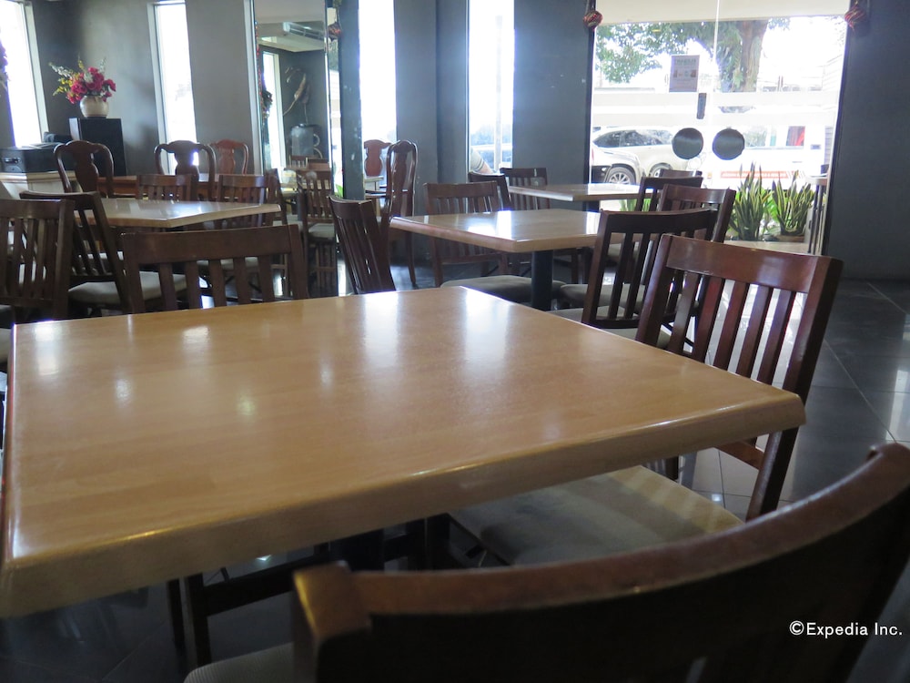 Elegant Circle Inn 52/71