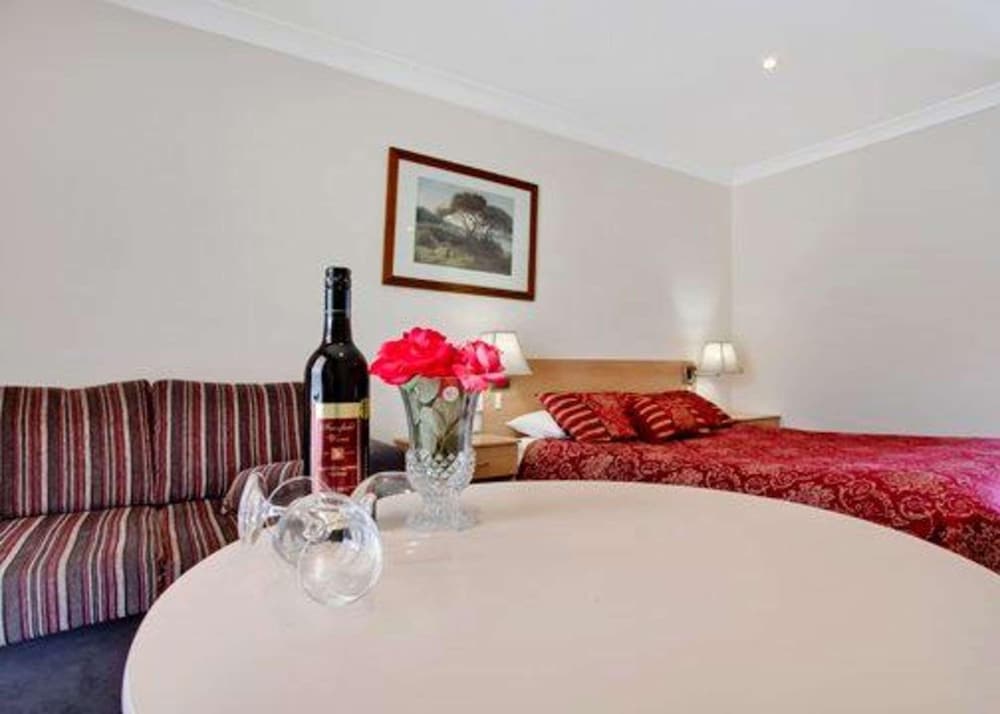 Bushmans Motor Inn 24/31