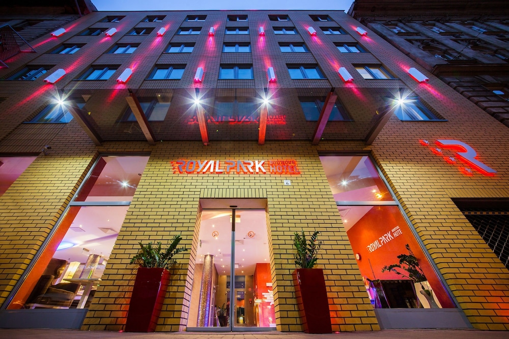 Royal Park Boutique Hotel 3/59