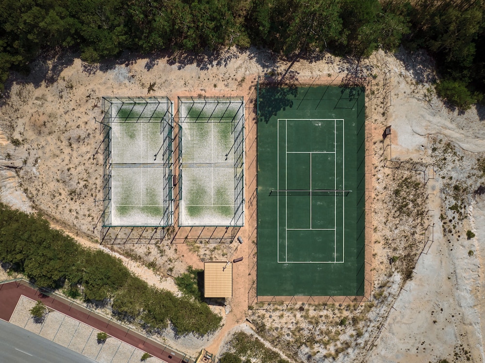 West Cliffs Ocean & Golf Resort 24/41