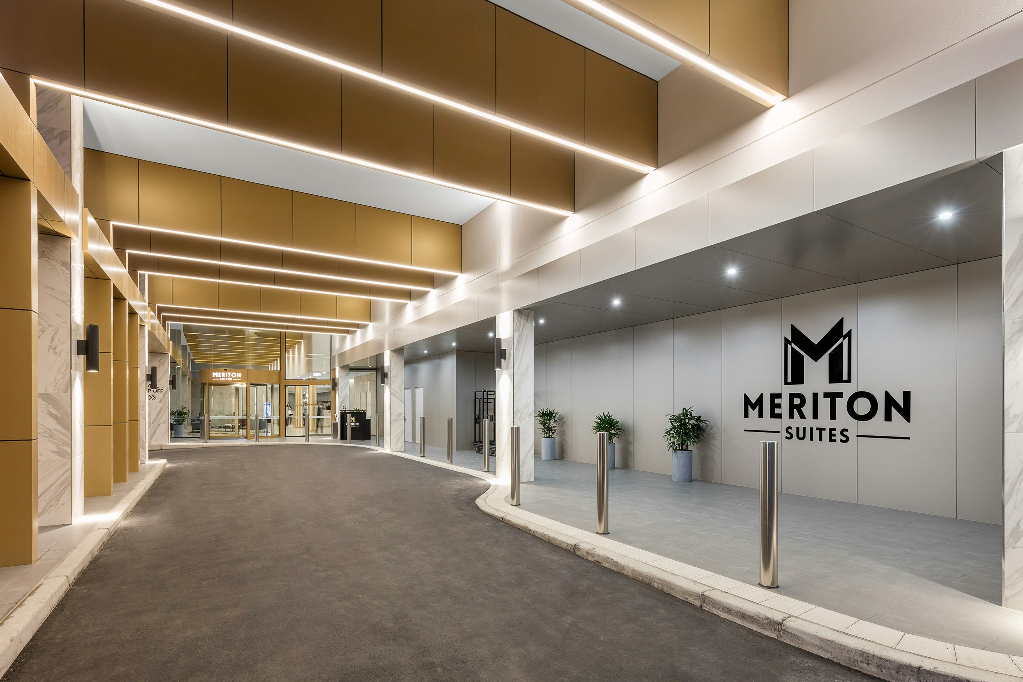 Meriton Suites Coward Street 43/50