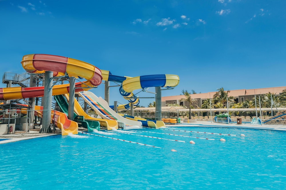 Crystals Beach Resort Belle Mare, a member of Radisson Individuals 48/56
