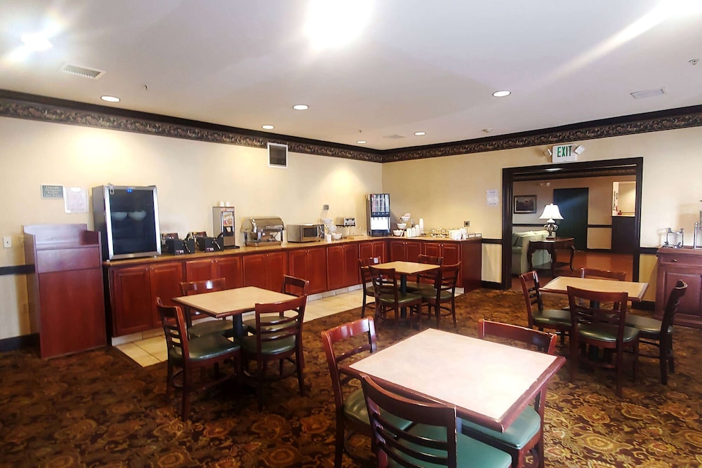Wingate by Wyndham Youngstown/Austintown 34/48