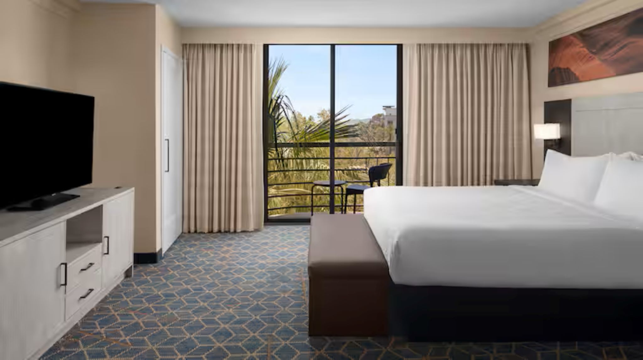 1 BEDROOM, SUITE, KING BED, ACCESSIBLE