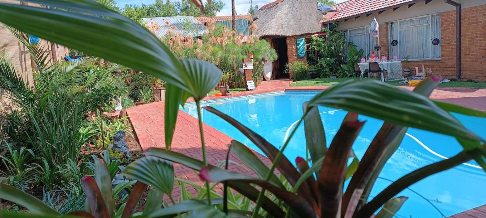Ay Jay's Guesthouse 13/19