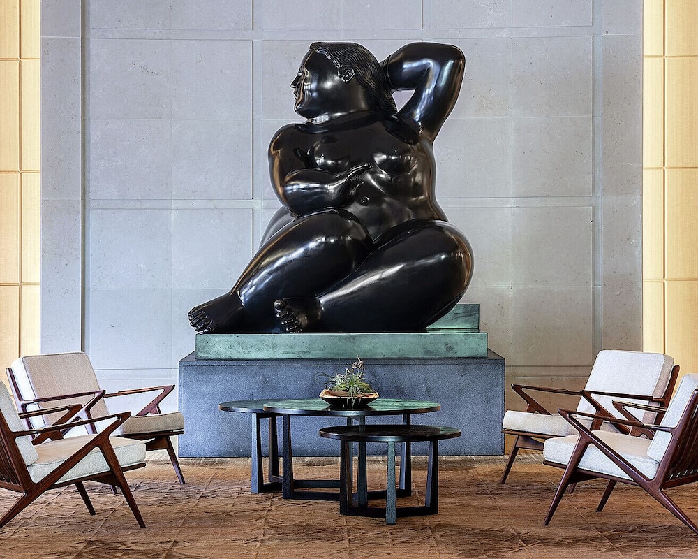 Four Seasons Hotel Miami 33/67