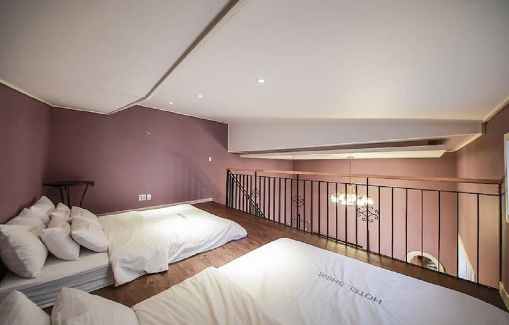 Shine Hotel 16/49