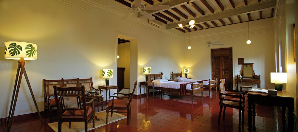 Visalam Hotel 23/33