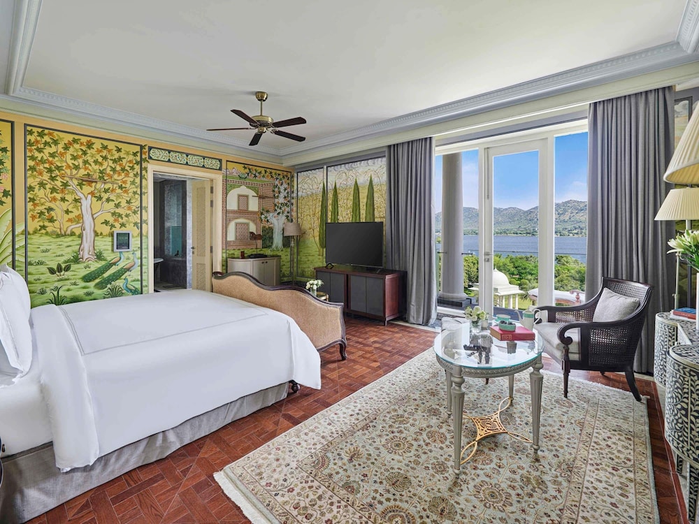 Raffles, Presidential, Suite, King Bed