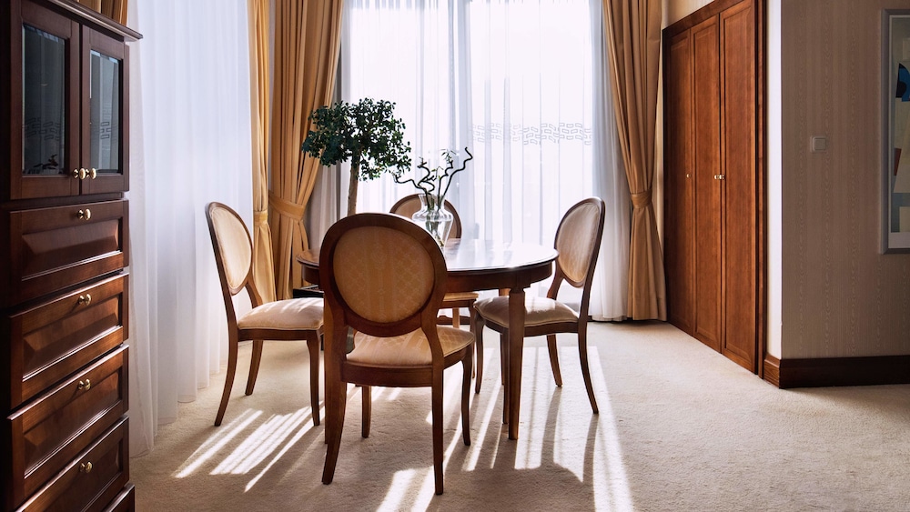 Apollo Hotel Bratislava 57/65