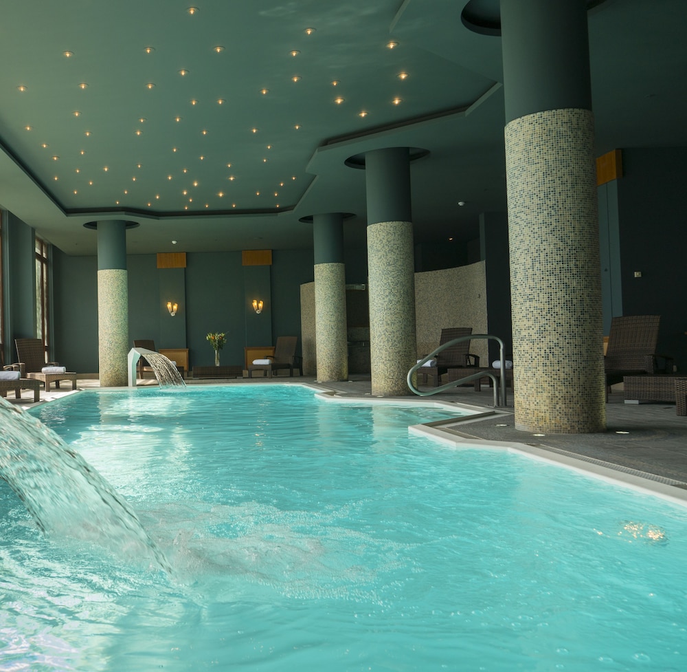 swimming pool spa