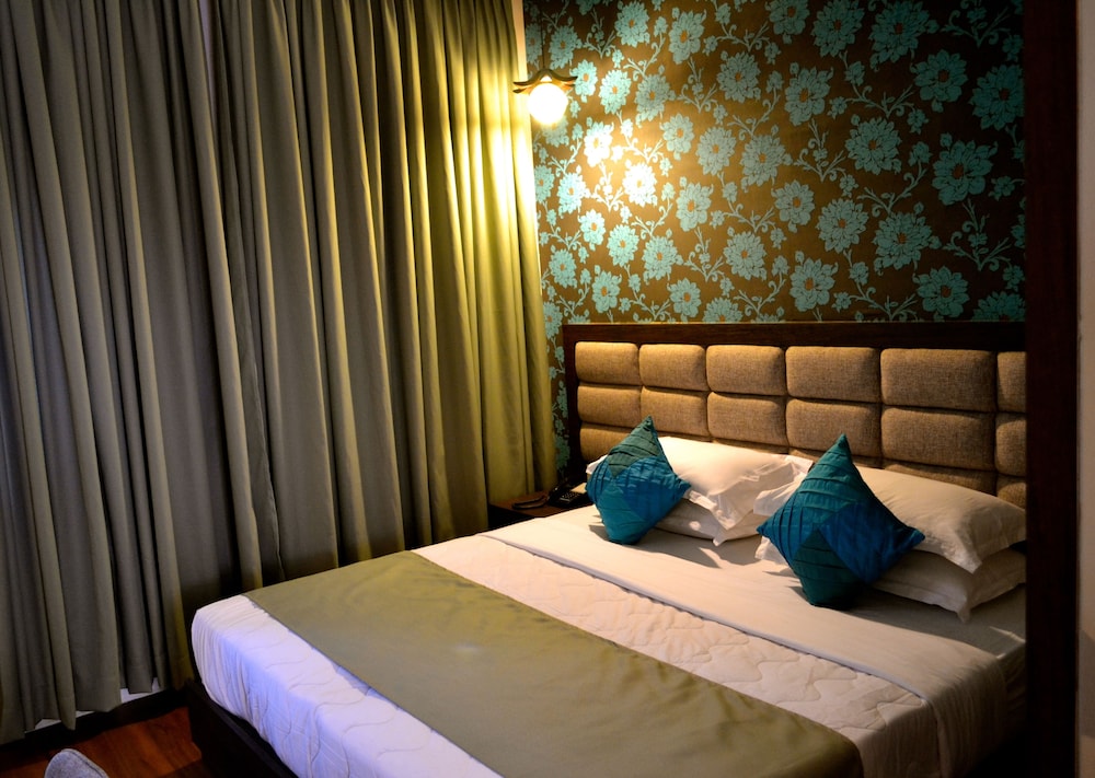 Hotel Buddha 11/50