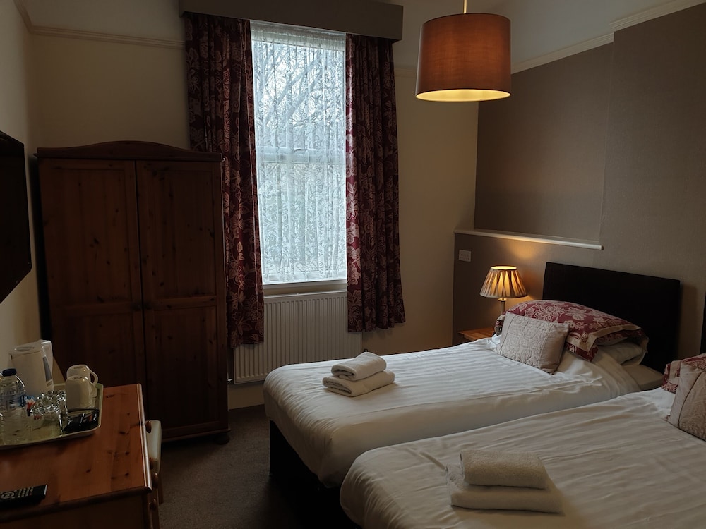 The Brandize - Guest House 7/50