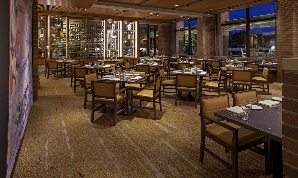 Hyatt Lodge Oak Brook Chicago 51/71