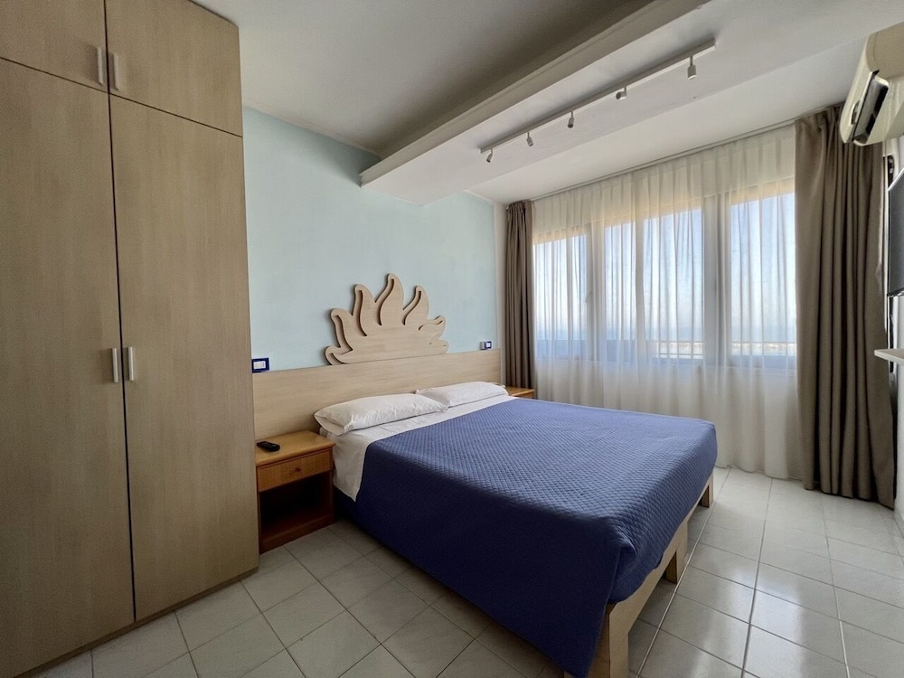 Giorgetti Palace 14/50