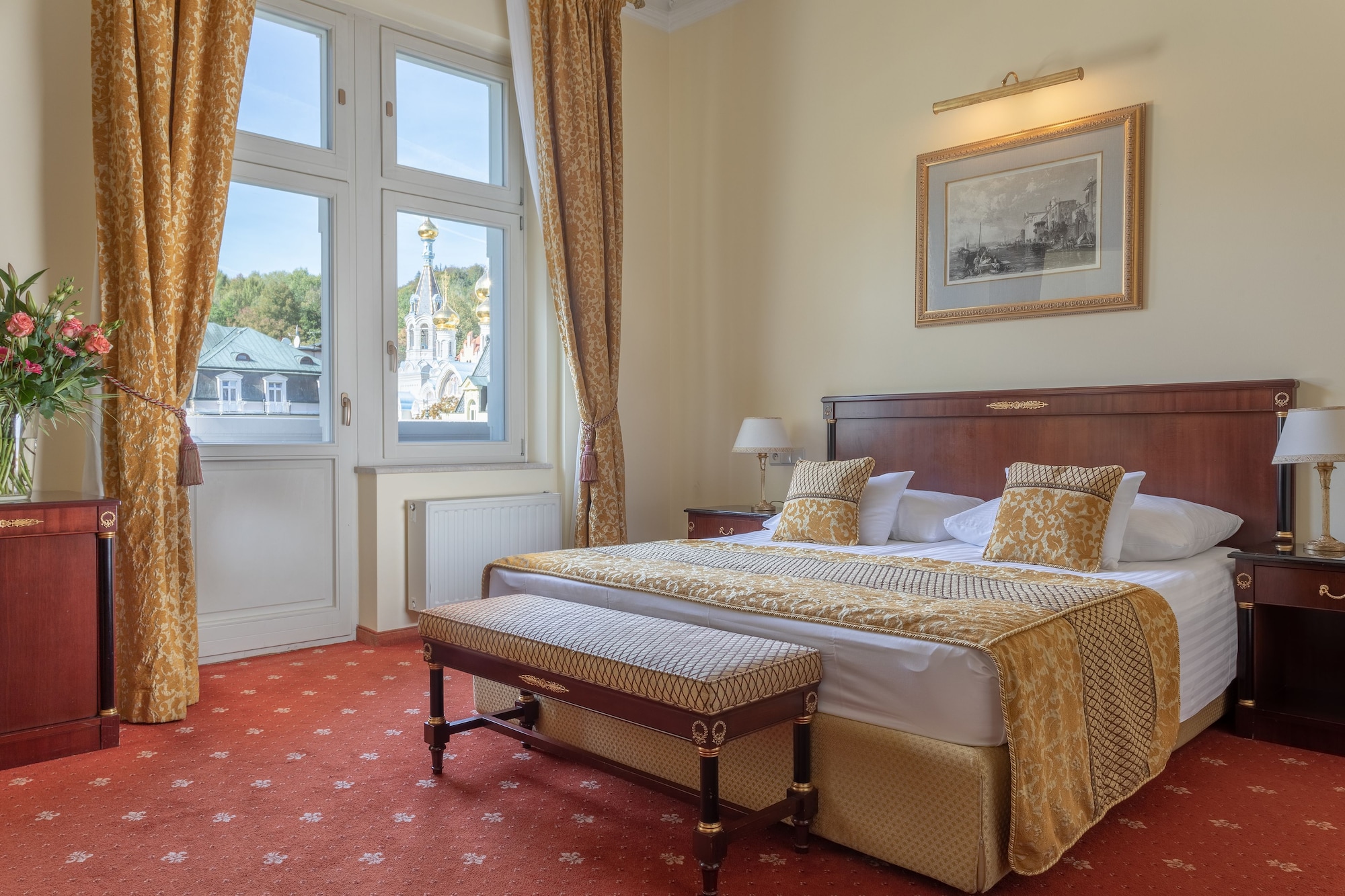 DELUXE, DOUBLE BED