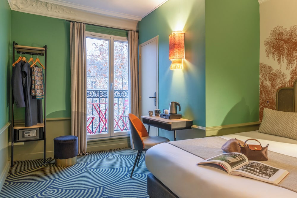 COMFORT, DOUBLE BED, BALCONY