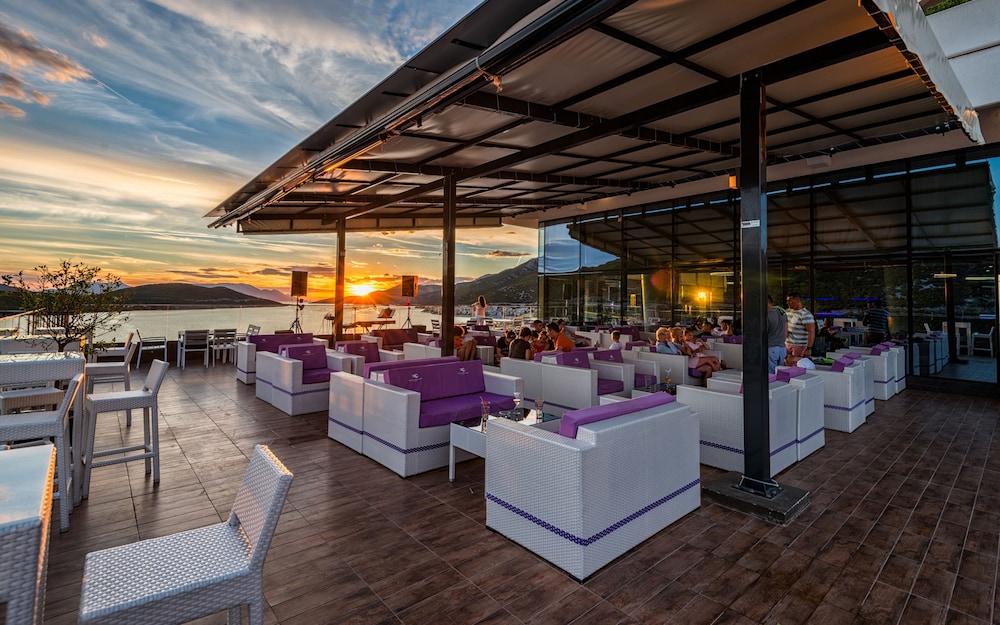 Grand Hotel Neum 39/40