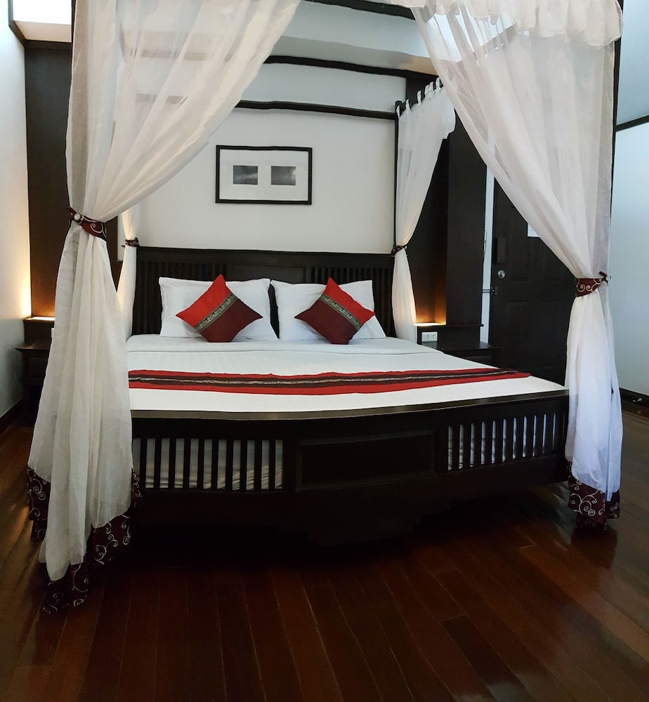 Ping Phu Place 33/41