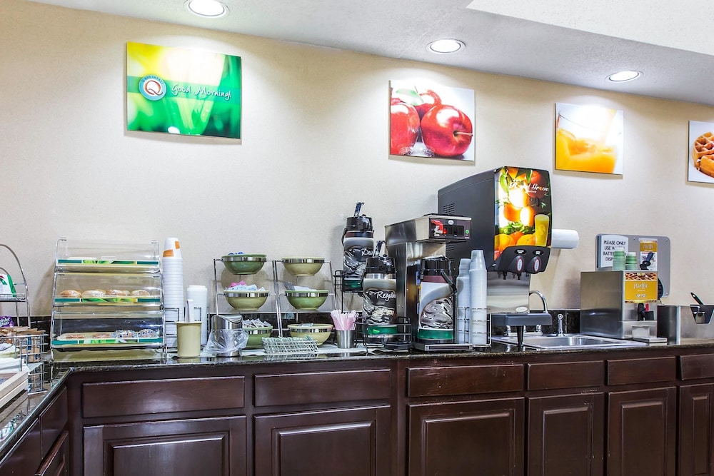 Quality Inn Eastman 33/43