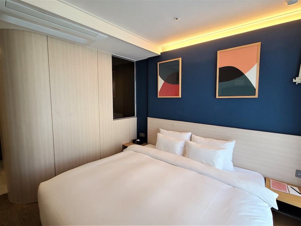 Hound Hotel Busan Station 12/50
