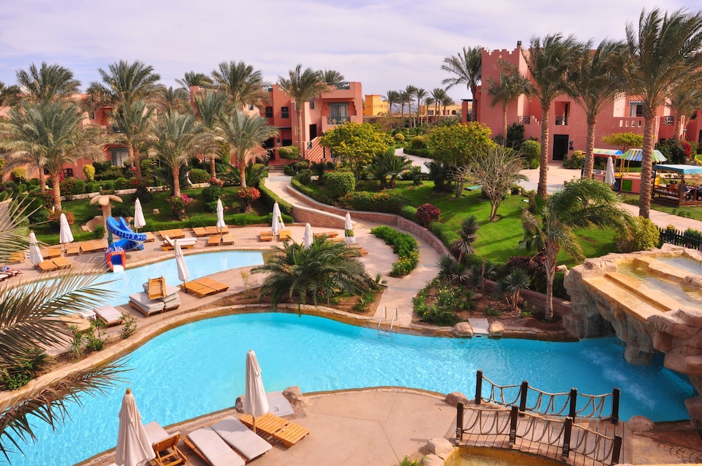 REHANA SHARM RESORT 55/57