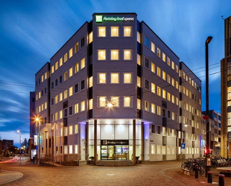 HOLIDAY INN EXPRESS ARNHEM 41/45