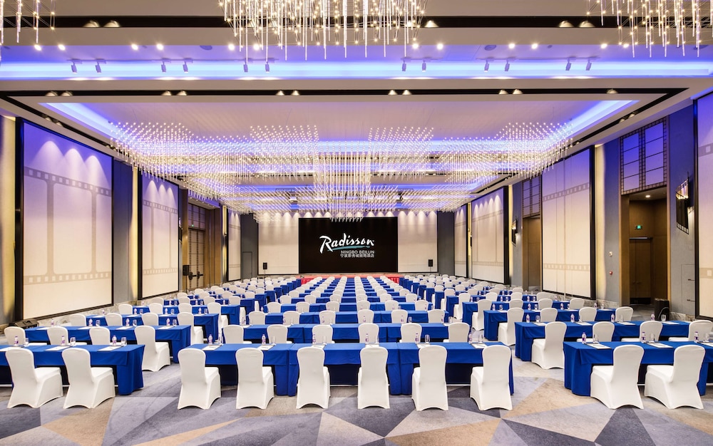 Radisson Ningbo Beilun 35/39