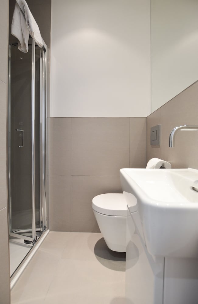 Queensborough Terrace Serviced Apartments 42/50