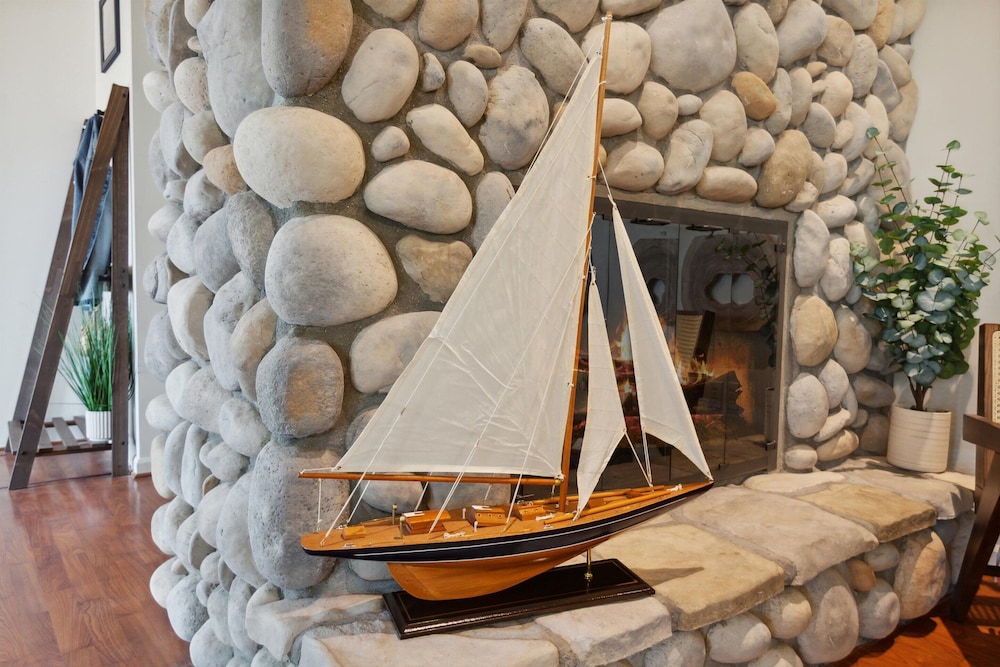 Bay Inn of Petoskey 53/68