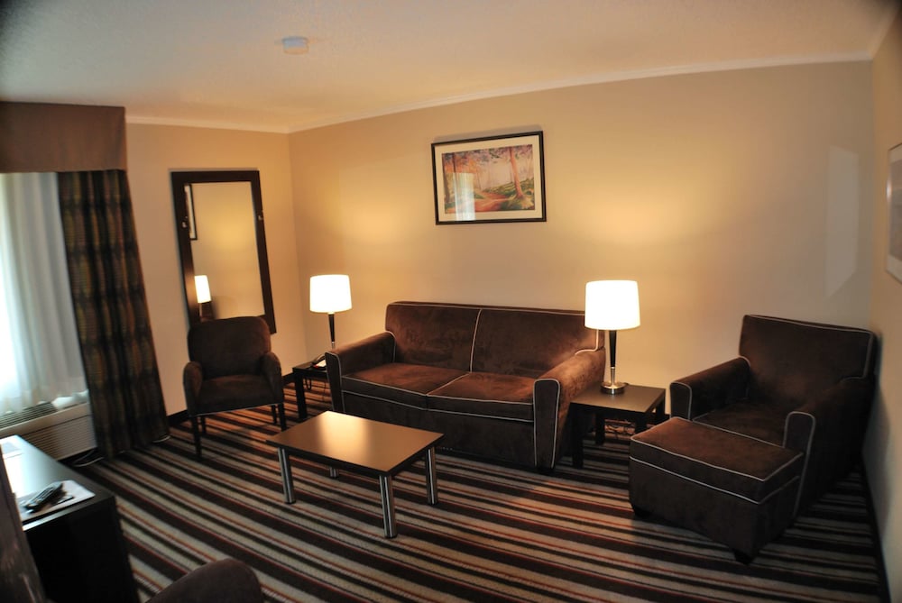 Holiday Inn Express Nashville W I40/Whitebridge Rd 30/47
