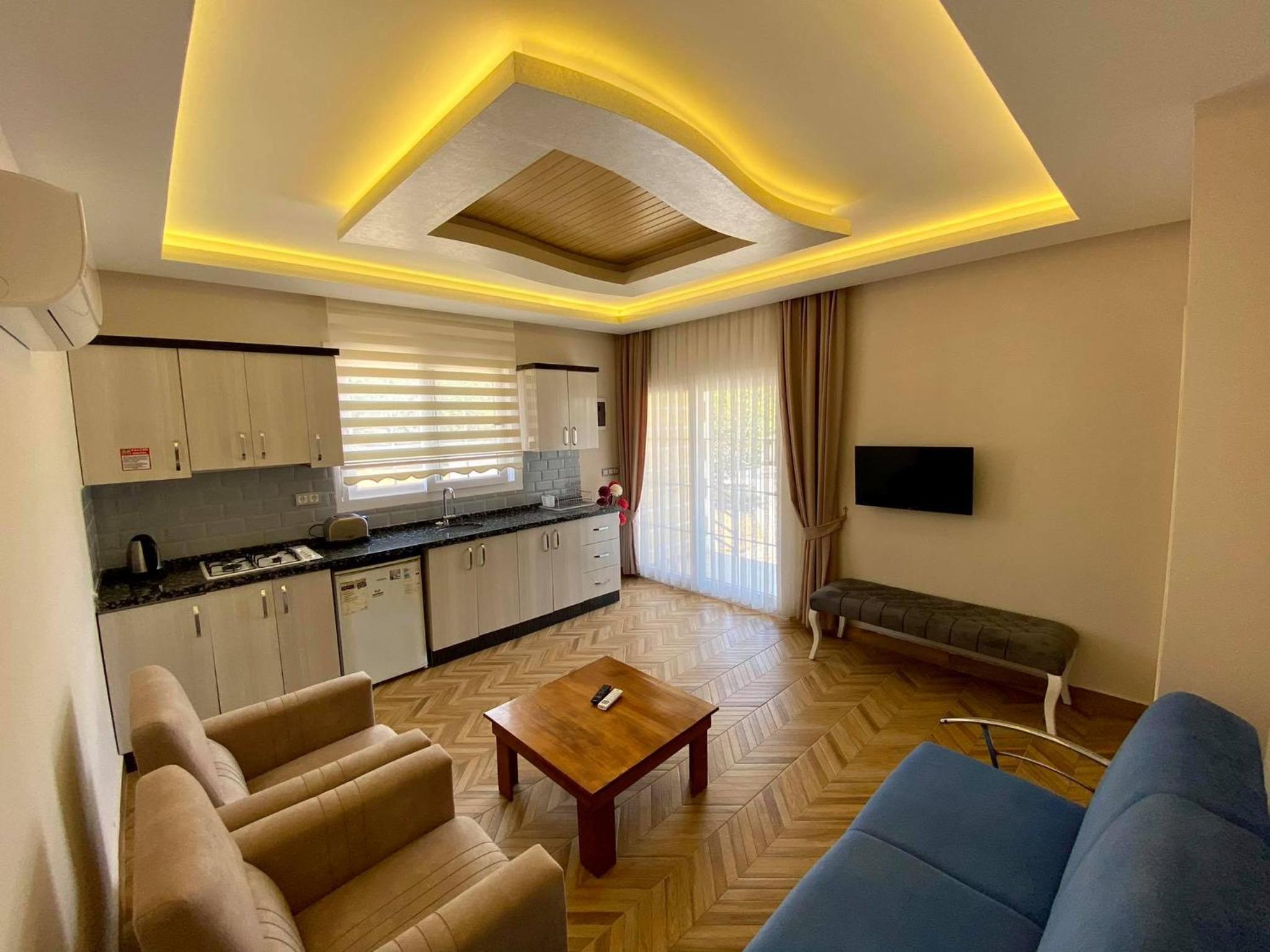 Erkan Tumen Yalcin Hotel 25/50