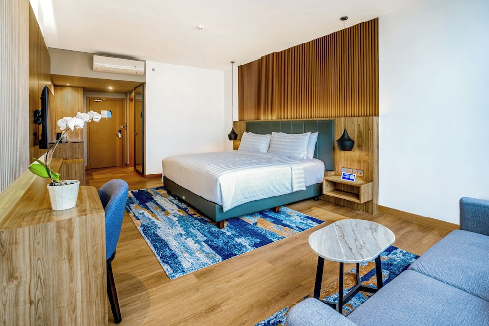 Aston Emidary Bangka Hotel and Conference Center 30/57