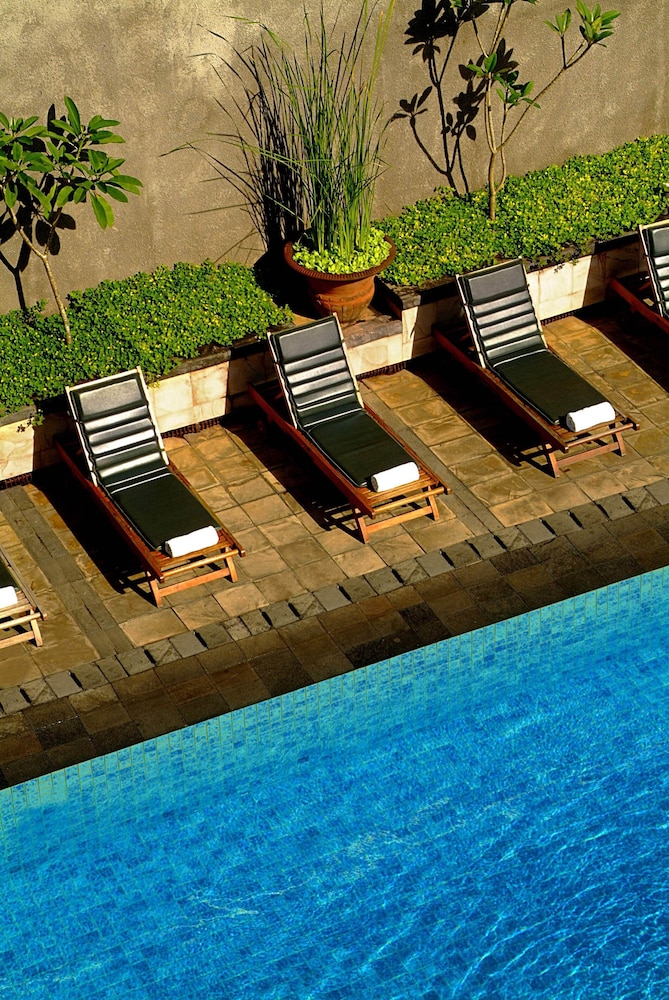 Hotel Santika Premiere Semarang 46/47